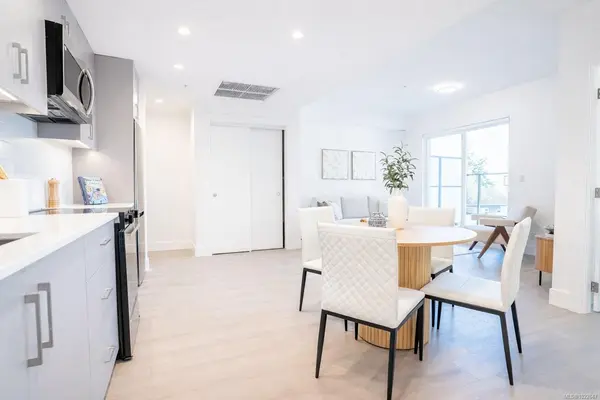 View Royal, BC V9B 7G9,258 Helmcken Rd #207