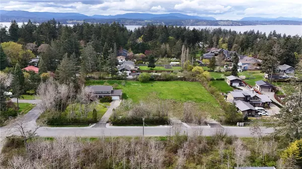 North Saanich, BC V8C 3C2,10826 Derrick Rd