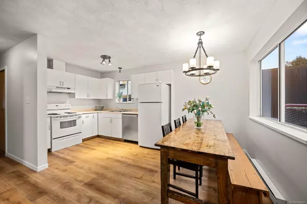 Campbell River, BC V9H 1P7,860 Kit Cres #A