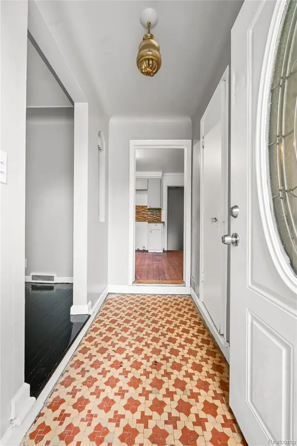 Detroit, MI 48224,11137 E Outer DR