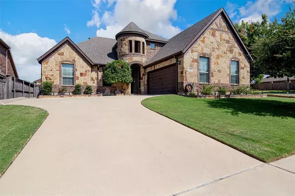 5100 Breezewind Lane, Fort Worth, TX 76123