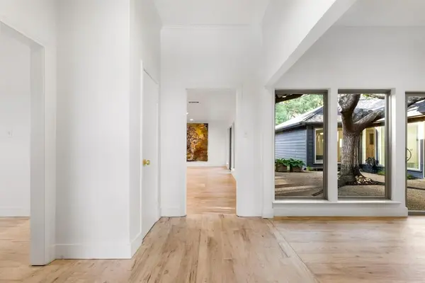 Dallas, TX 75231,9415 Hill View Drive