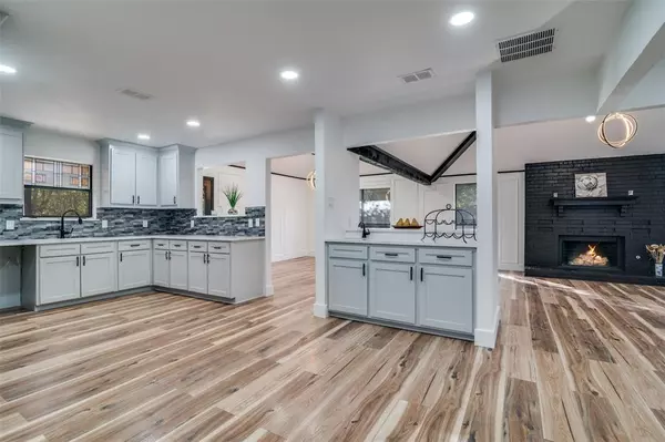 Garland, TX 75043,1502 Knob Hill Drive