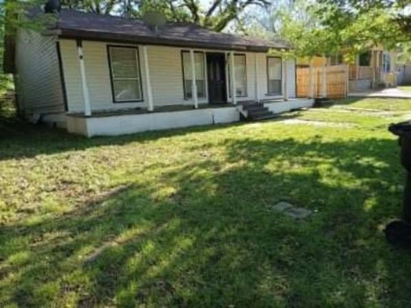 810 W Day Street, Denison, TX 75020