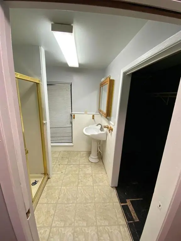 Denison, TX 75020,810 W Day Street