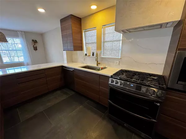 Dallas, TX 75208,1112 Kings Highway