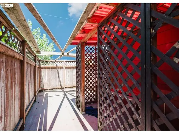 Portland, OR 97209,2037 NW 21ST AVE