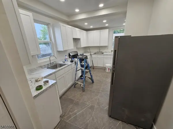 Linden City, NJ 07036,200 W Curtis St #1