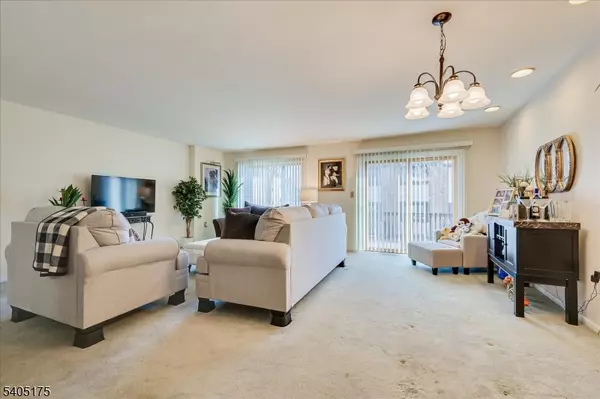 Hillsborough Twp., NJ 08844,806 Robin Rd