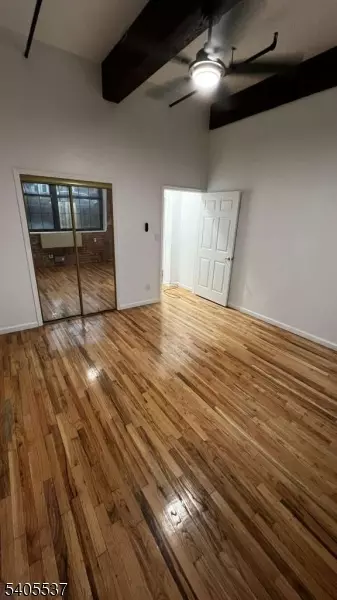 Paterson City, NJ 07503,384 Trenton Ave