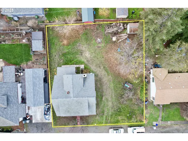 The Dalles, OR 97058,826 E 15TH ST