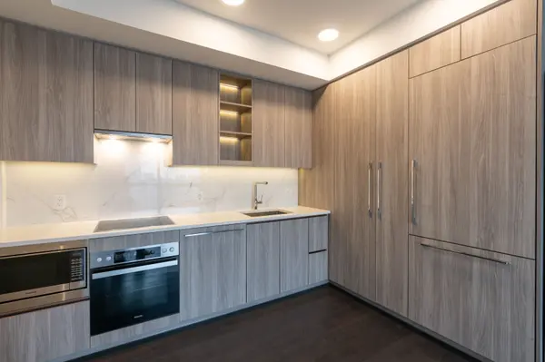 25 McMahon DR #1206, Toronto C15, ON M2K 0J1