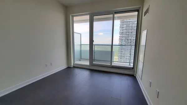 Toronto C10, ON M4S 0B8,2221 Yonge ST #4810