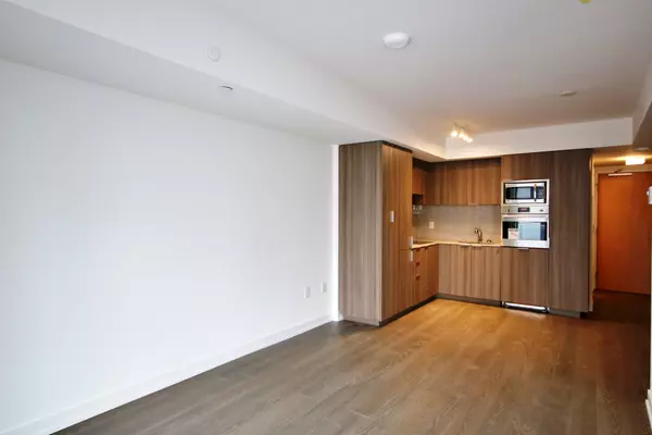 Toronto C01, ON M4Y 0G4,11 Wellesley ST W #1303