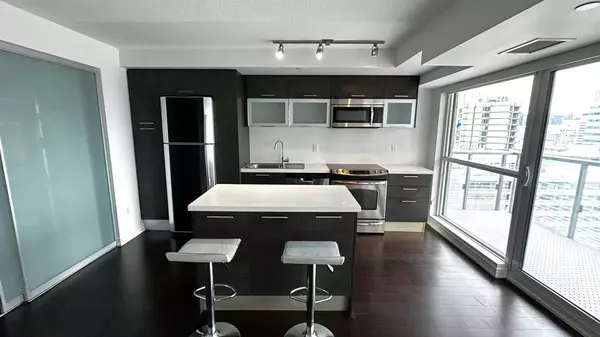 Toronto C01, ON M5B 0A5,386 Yonge ST #2611