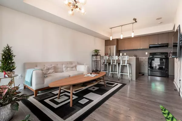 Toronto C08, ON M4Y 1T5,110 Charles ST E #1009