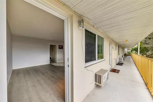 Boca Raton, FL 33432,11 SW 4th Ave #10