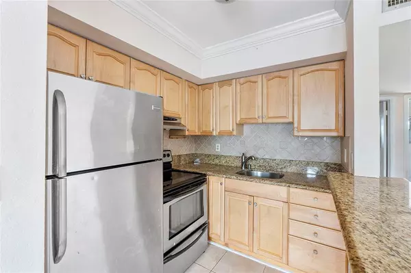 Oakland Park, FL 33334,4050 NE 12th Ter #39-2