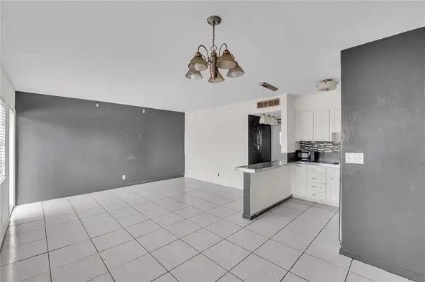 Oakland Park, FL 33334,4050 NE 12th Ter ##38