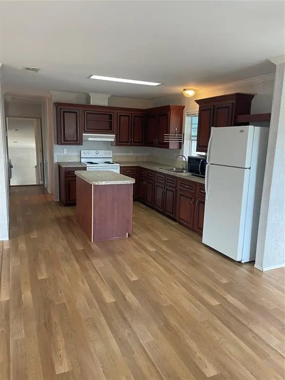 Davie, FL 33324,2321 SW 85th Ave