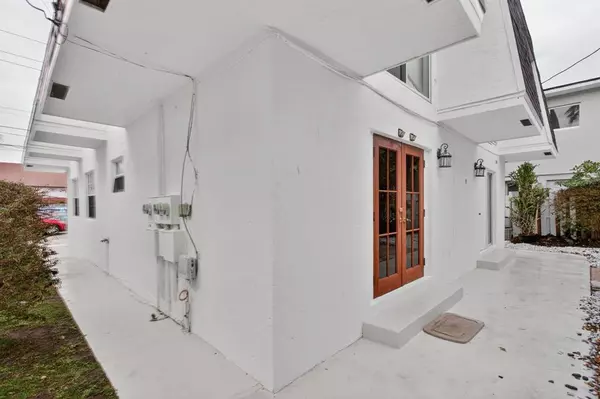 Deerfield Beach, FL 33441,536 SE 20th Ave #1