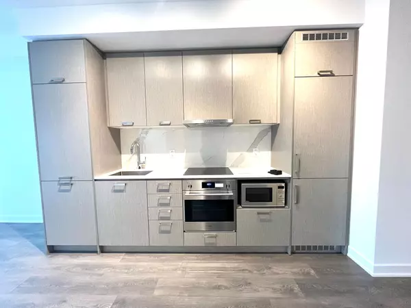 Vaughan, ON L4K 0M7,10 Honeycrisp CRES #615