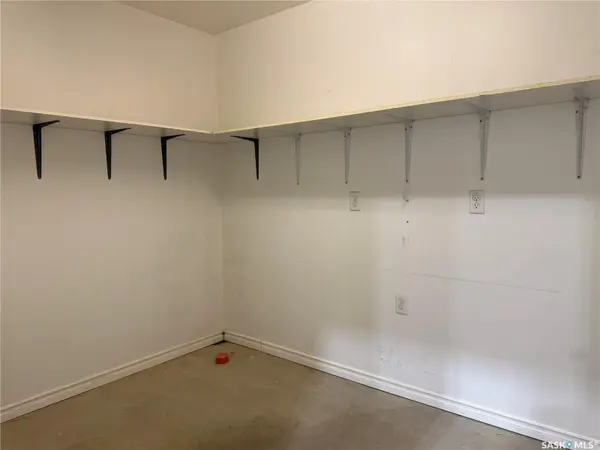 Moose Jaw, SK S6H 4Y4,822 Snyder ROAD #4/5