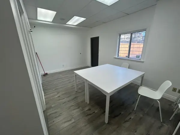 Oakville, ON L6K 1C7,46 lakeshore RD