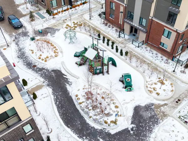 Mississauga, ON L5L 5T3,3401 RIDGEWAY DR #320