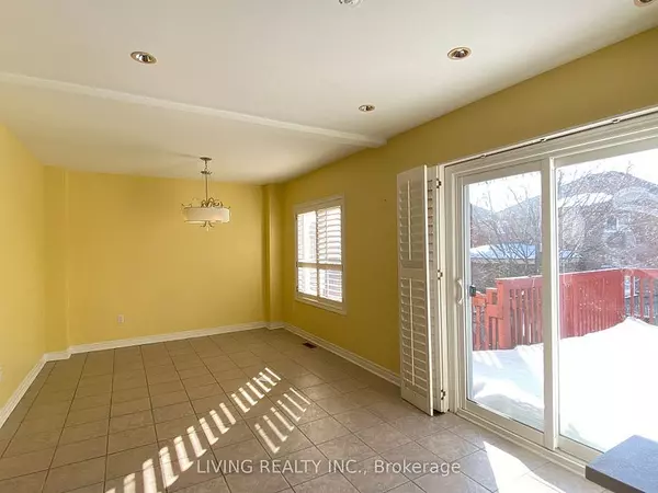 Mississauga, ON L5V 2G5,6360 Newcombe DR