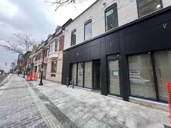 Brampton, ON L6W 2A7,39 Queen ST E