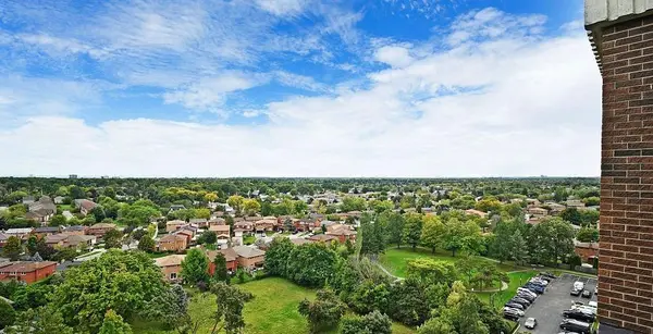 Mississauga, ON L5B 2H5,2542 Argyle RD #PH 5