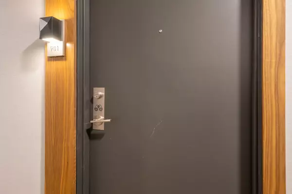 Toronto W07, ON M9Y 0C4,25 Neighbourhood LN #901