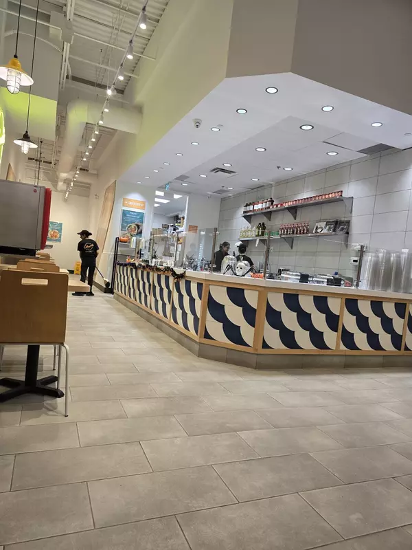 Burlington, ON L7L 0B6,2465 Appleby Line #D1-B