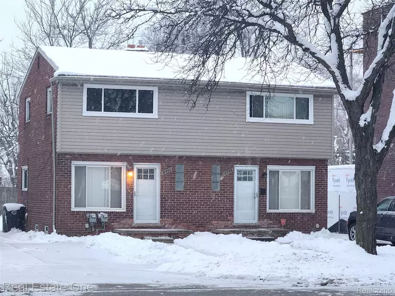 8741 W 9 Mile RD, Oak Park, MI 48237