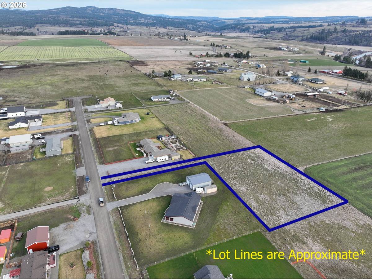 953 N 15th AVE, Elgin, OR 97827