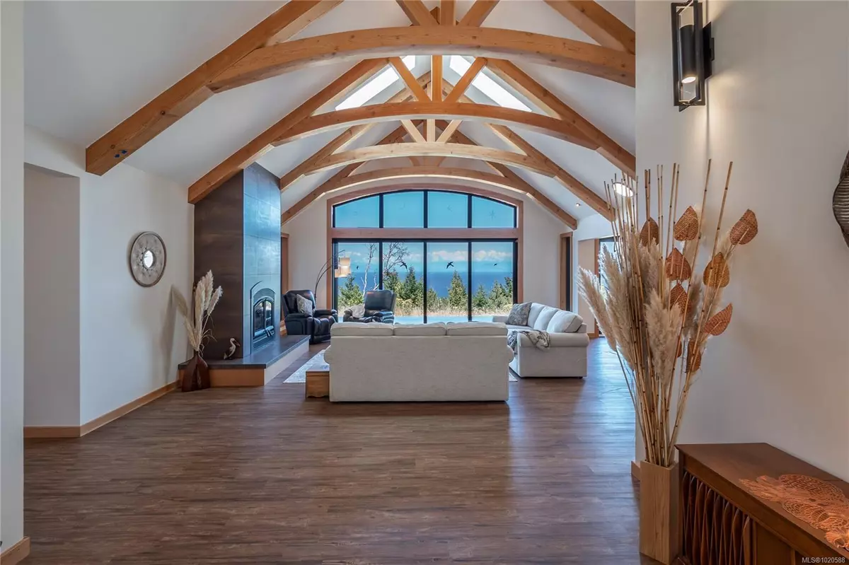 Gabriola Island, BC V0R 1X3,573 Horseshoe Rd