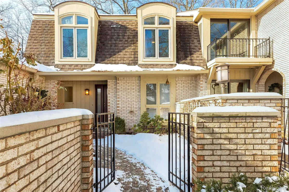 Bloomfield Hills, MI 48304,1360 Bramblebush RUN