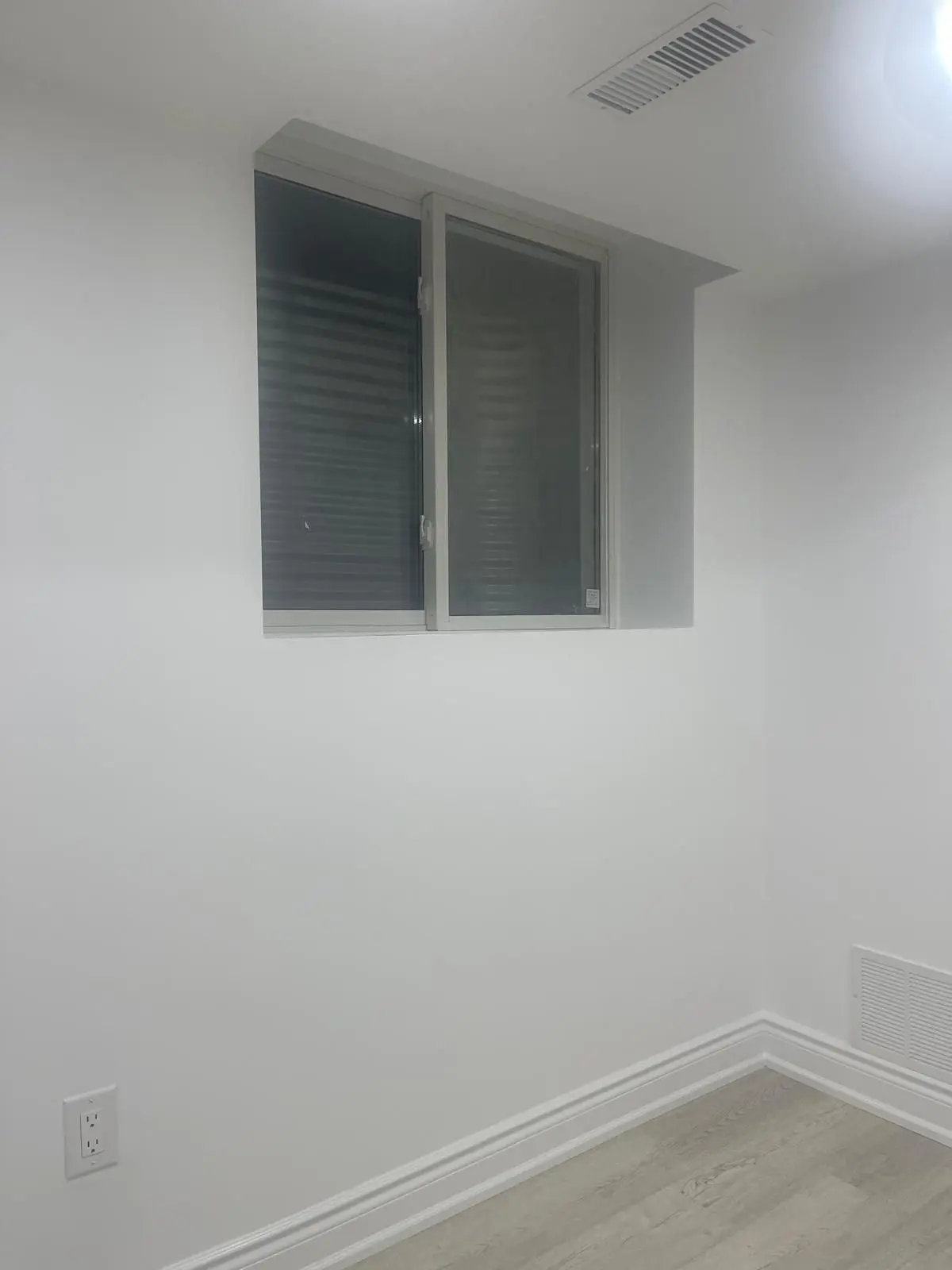 Oshawa, ON L1K 0J9,1569 Pennel DR