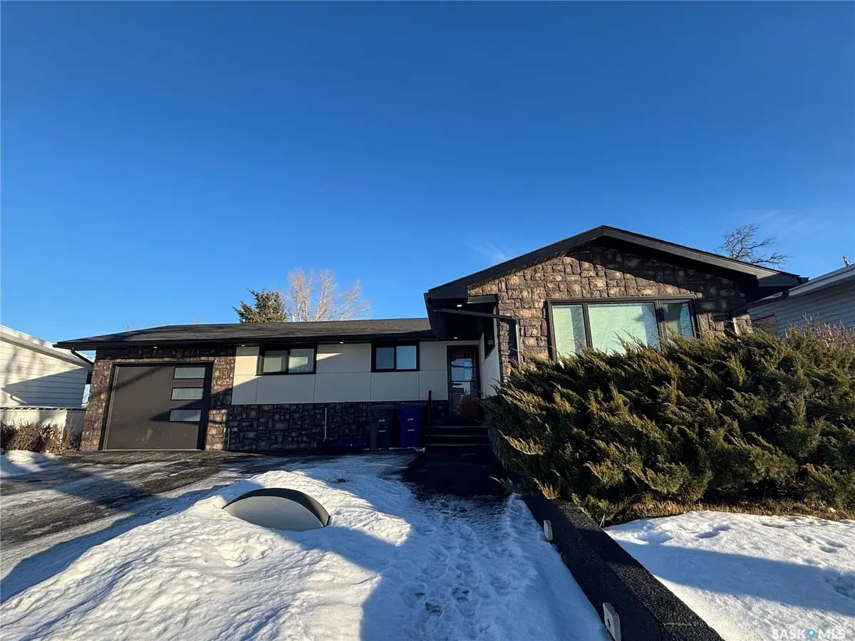 4 Churchill PLACE, Kindersley, SK S0L 1S0