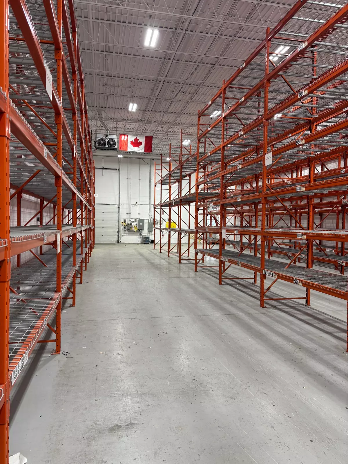 Mississauga, ON L4W 4Y3,2785 Skymark AVE #16