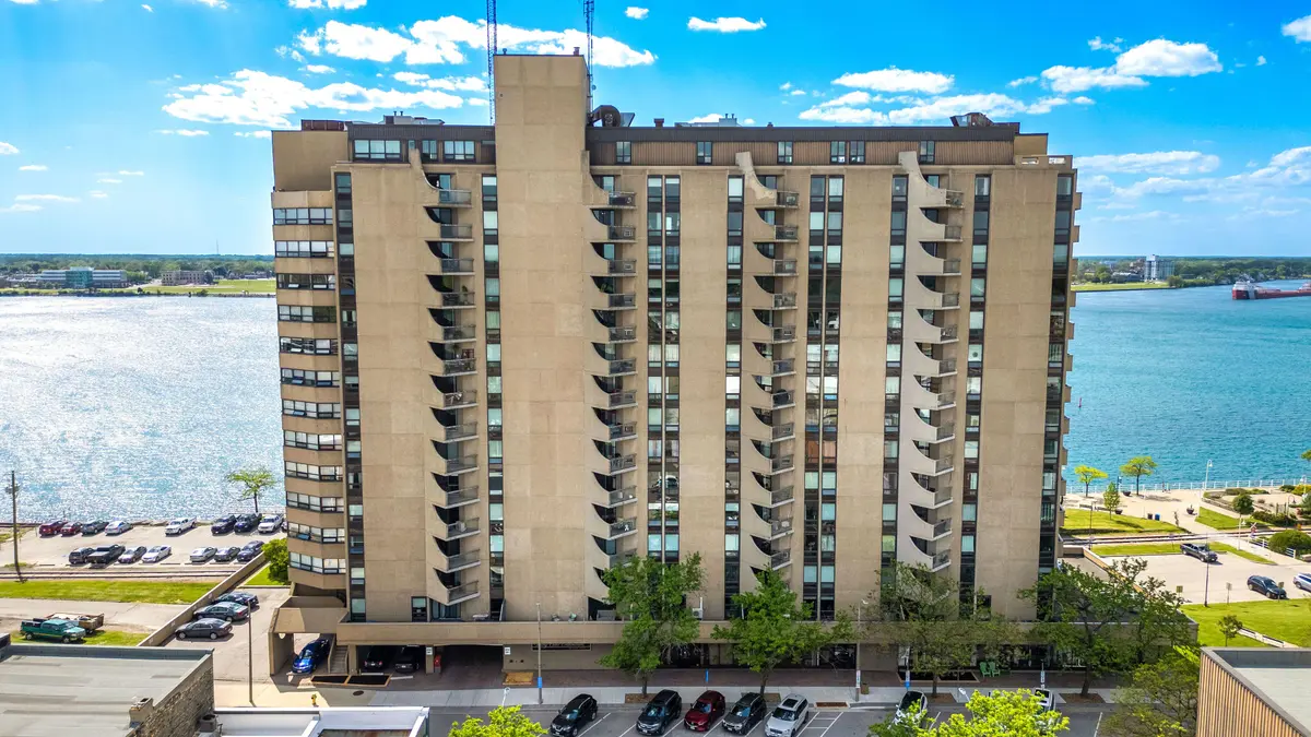 Sarnia, ON N7T 7V5,155 Front ST N #1408