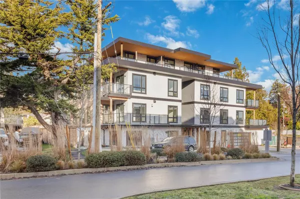 Saanich, BC V8Y 1M4,986 Doumac Ave #306