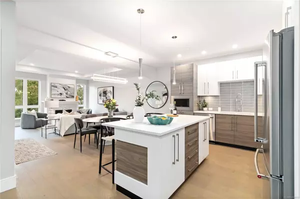 Saanich, BC V8Y 1M4,986 Doumac Ave #202