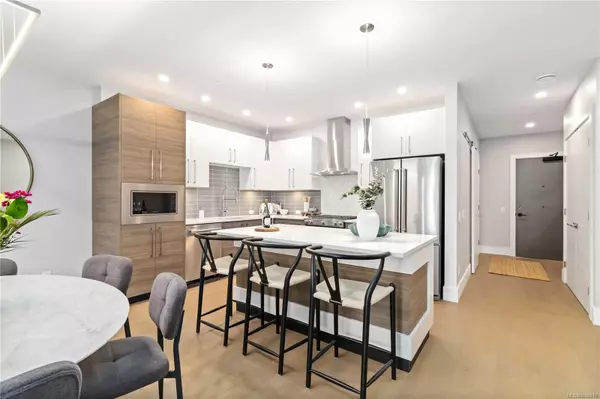 Saanich, BC V8Y 1M4,986 Doumac Ave #103