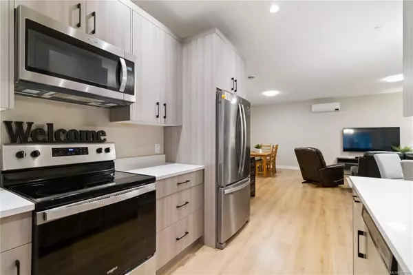 View Royal, BC V9B 5Z2,1943 West Park Lane