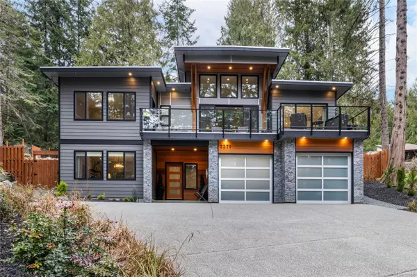 2371 Renfrew Rd, Shawnigan Lake, BC V8H 2E8