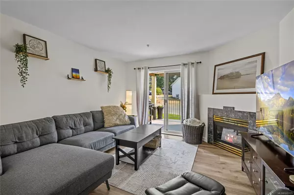 Nanaimo, BC V9T 6L1,4971 Songbird Pl #204