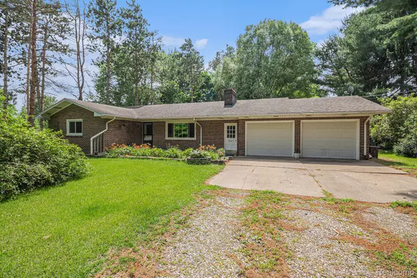 Mt. Morris, MI 48458,7047 BIRCHWOOD DR