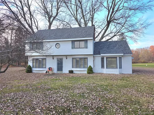 1670 S Channel DR, Clay, MI 48028